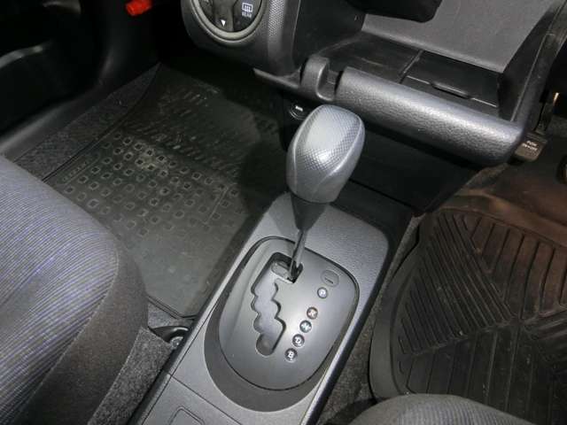 Toyota Succeed Van 10