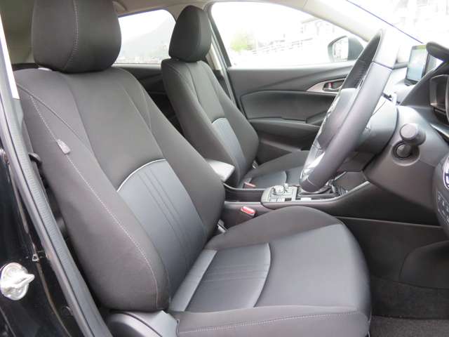 Mazda CX-3 4