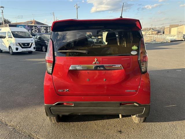 Mitsubishi eK X 4