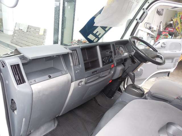 Isuzu Elf 9