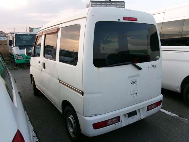 Daihatsu Hijet Cargo 4