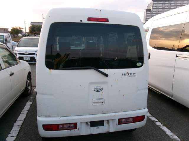 Daihatsu Hijet Cargo 5