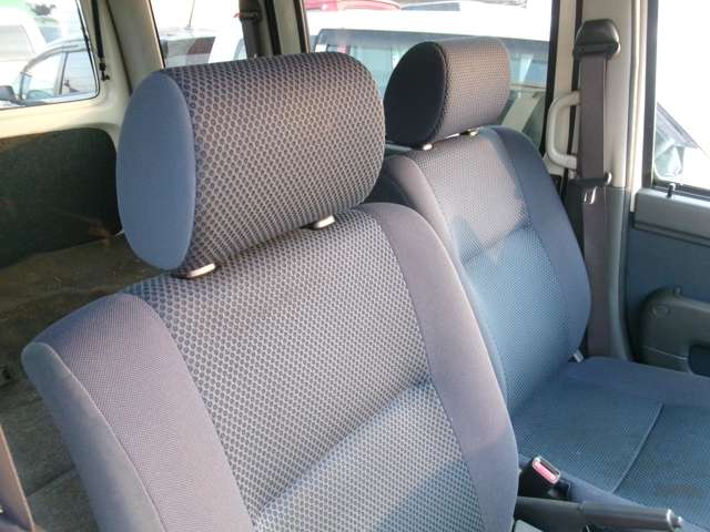 Daihatsu Hijet Cargo 7