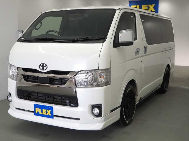 Toyota Hiace Van 4