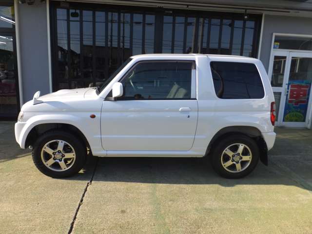 Mitsubishi Pajero Mini 12