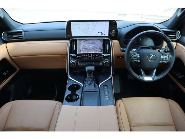 Lexus LX 8