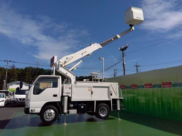 Isuzu Elf 9