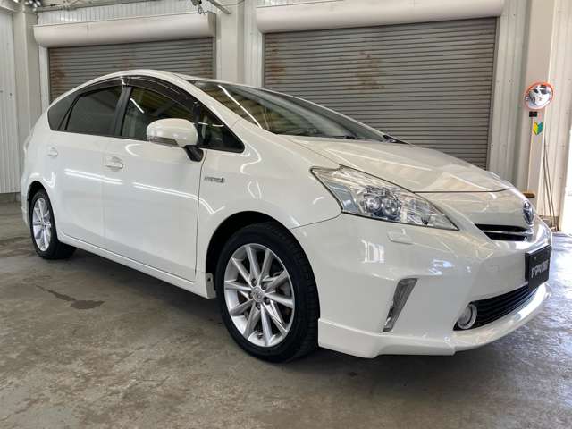 Toyota Prius α 5