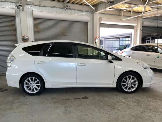 Toyota Prius α 6