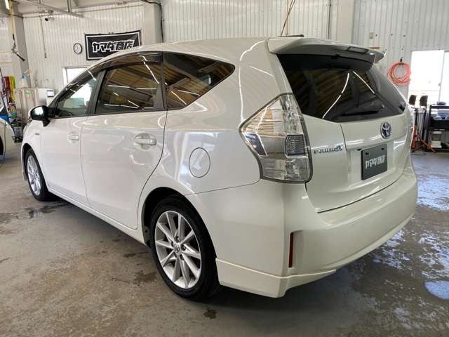 Toyota Prius α 9