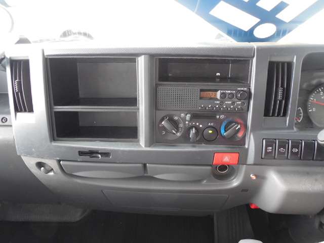 Isuzu Elf 12