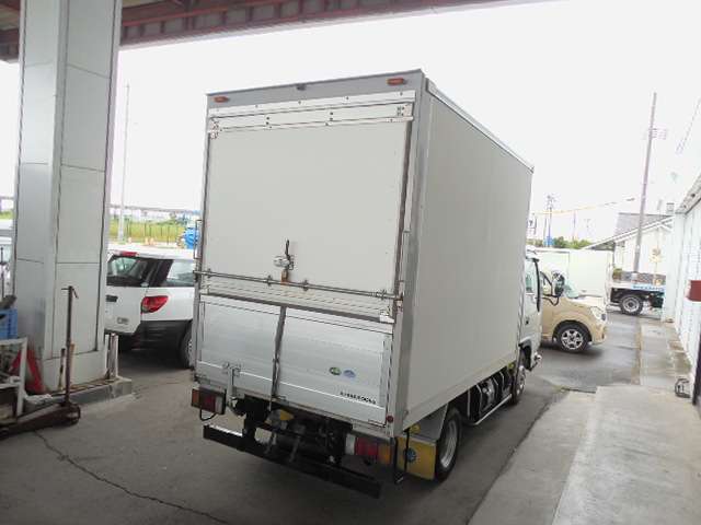 Isuzu Elf 4