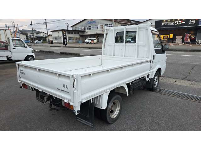 Nissan Vanette Truck 5