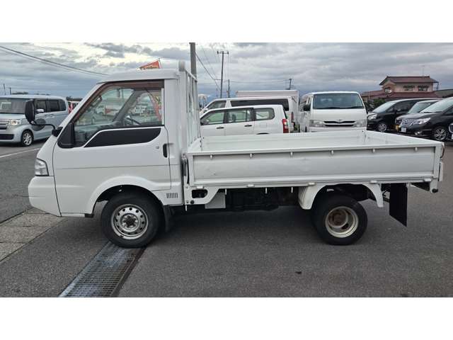 Nissan Vanette Truck 8