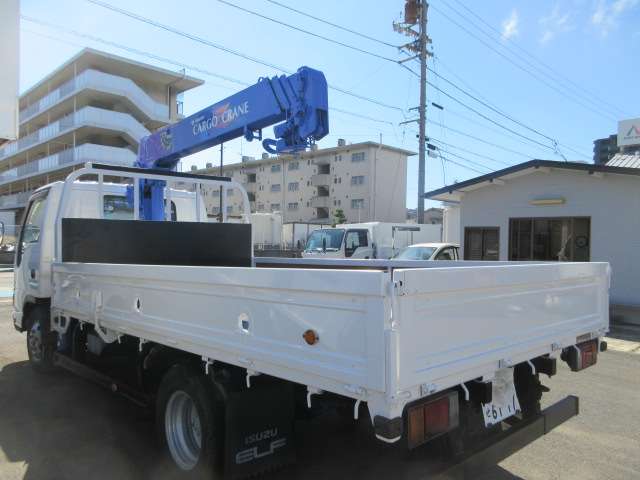 Isuzu Elf 2