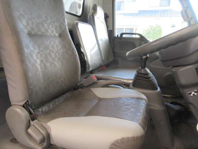 Isuzu Elf 10