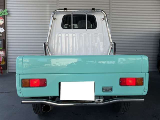 Daihatsu Midget II 4