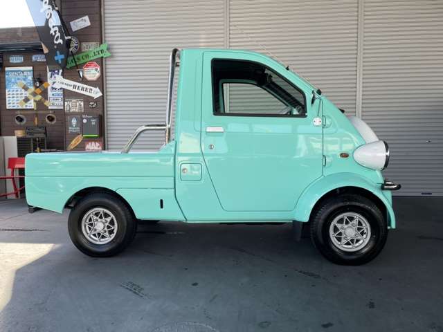 Daihatsu Midget II 6