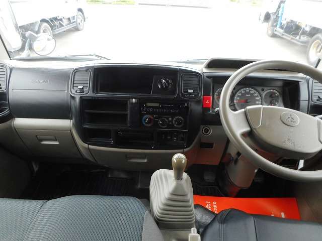Mitsubishi Fuso Canter Guts 12
