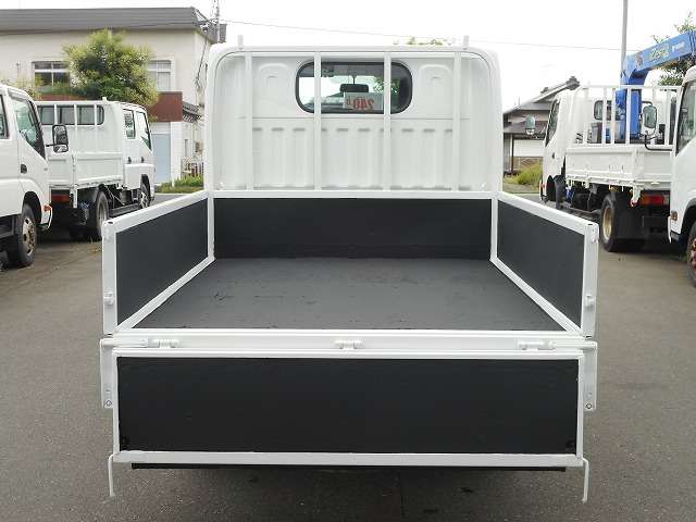 Mitsubishi Fuso Canter Guts 10