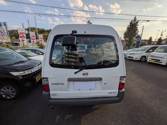 Nissan Vanette 5
