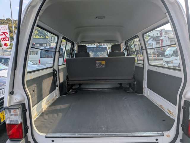 Nissan Vanette 8