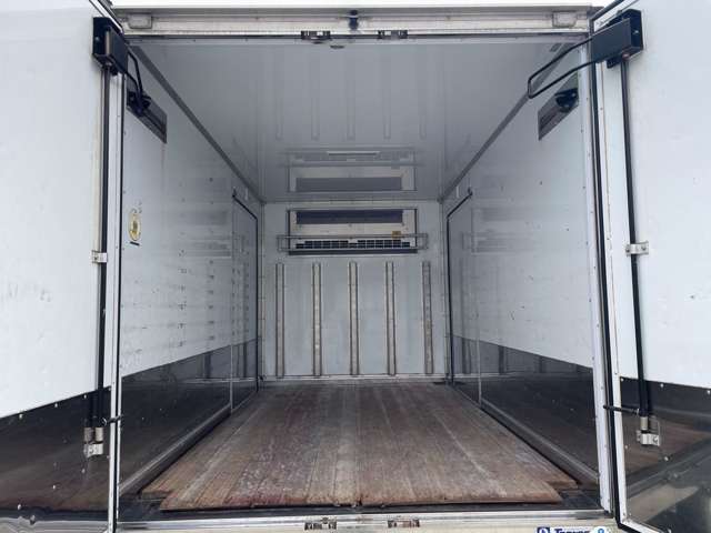 Mitsubishi Fuso Canter 11