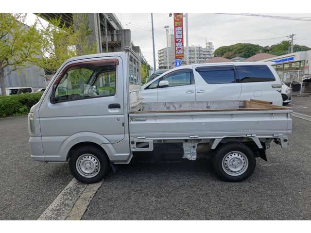 Nissan NT100 Clipper 12