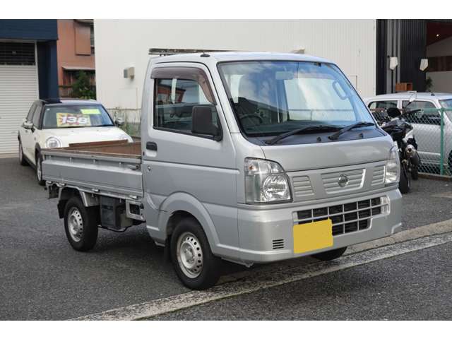Nissan NT100 Clipper 9