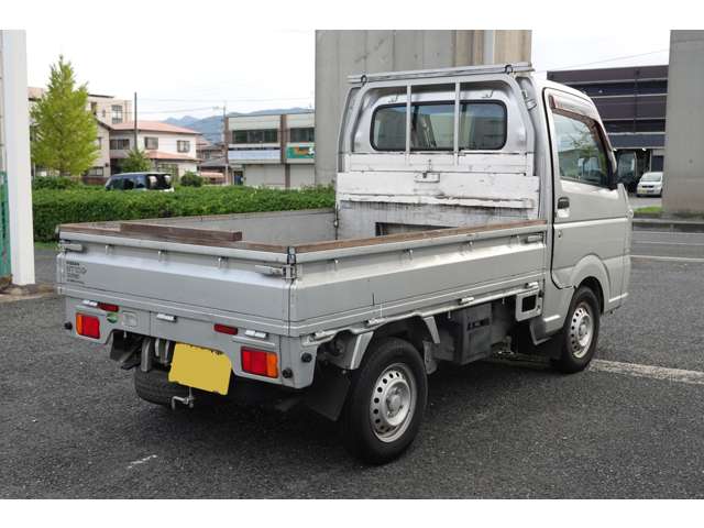 Nissan NT100 Clipper 10