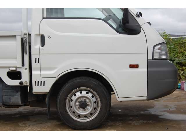 Nissan Vanette Truck 11