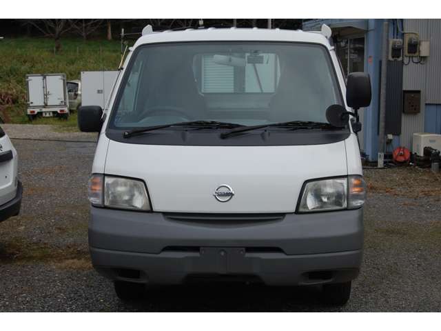 Nissan Vanette Truck 4