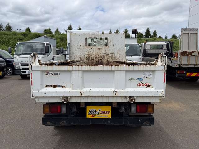 Isuzu Elf 3