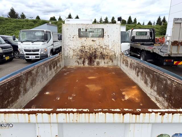 Isuzu Elf 9