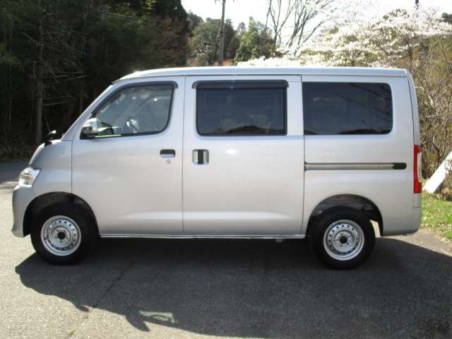 Toyota Town Ace Van 4