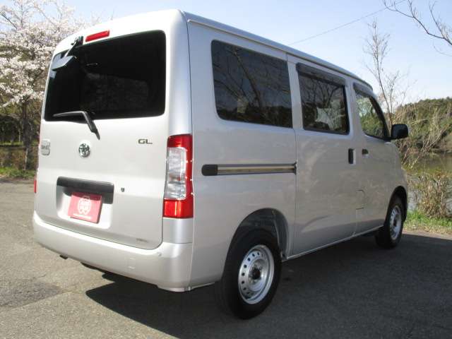 Toyota Town Ace Van 7