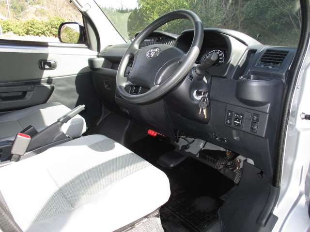 Toyota Town Ace Van 10