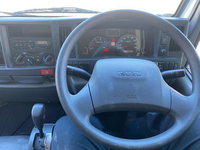 Isuzu Elf 12