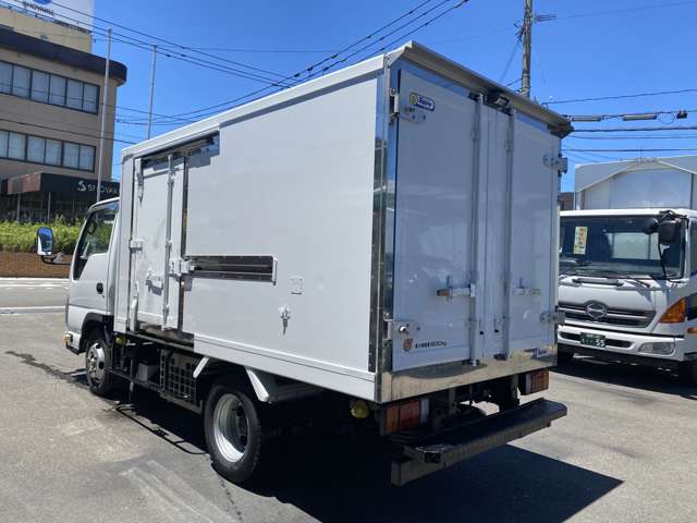 Isuzu Elf 6