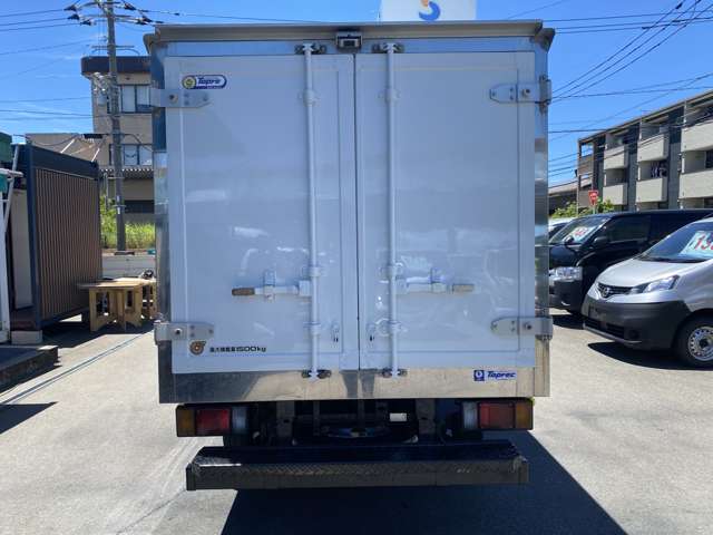 Isuzu Elf 7