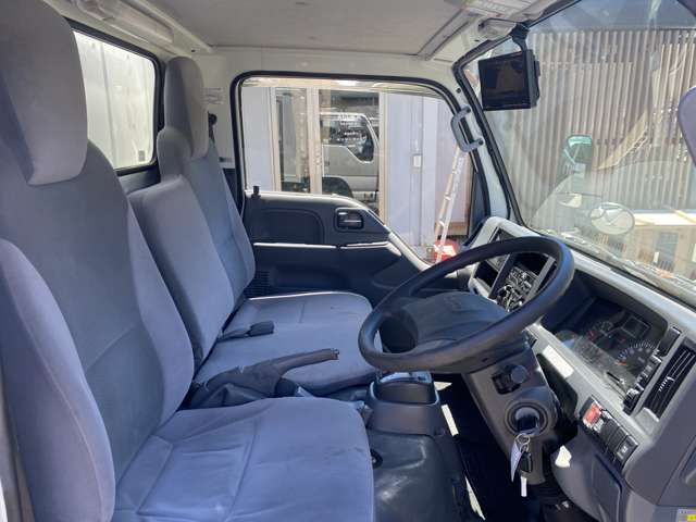 Isuzu Elf 10