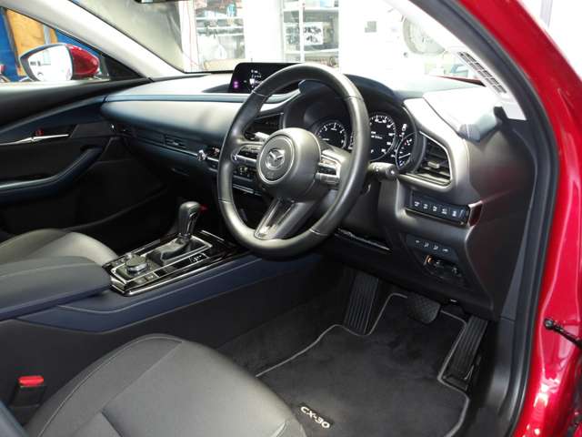 Mazda CX-30 3