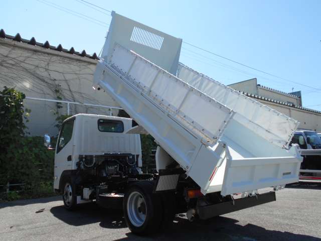 Mitsubishi Fuso Canter 11