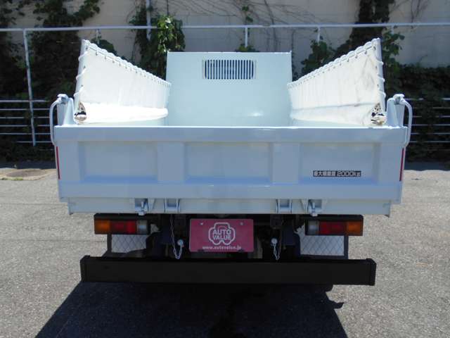 Mitsubishi Fuso Canter 9