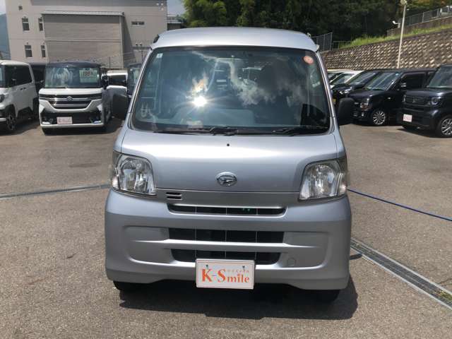 Daihatsu Hijet Cargo 2