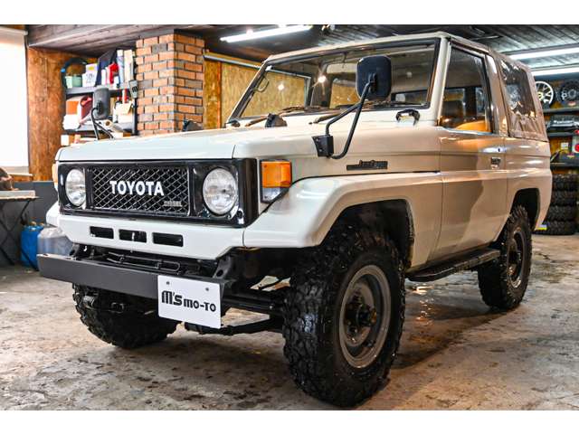 Toyota Land Cruiser 70 7