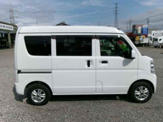 Nissan NV100 Clipper 6
