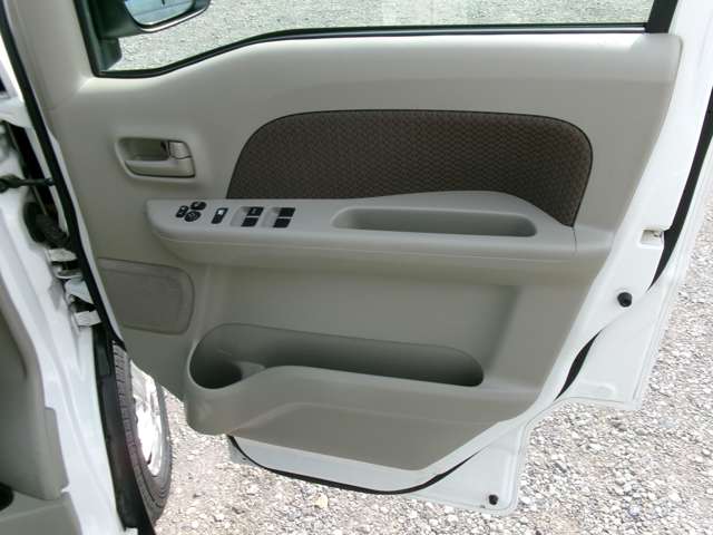 Nissan NV100 Clipper 10