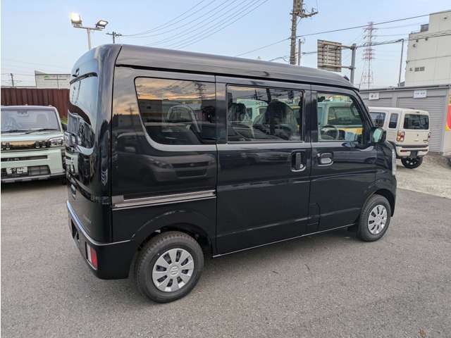 Suzuki Every 8