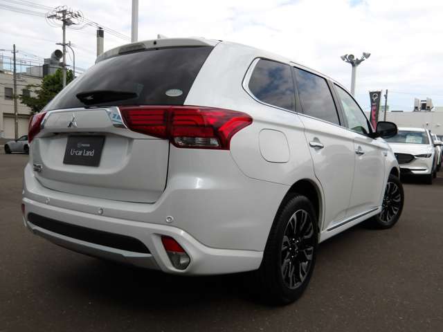 Mitsubishi Outlander PHEV 3